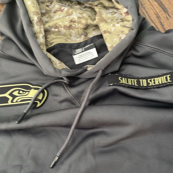 Seattle Seahawks Salute to Service hoodie size large - Picture 5 of 5